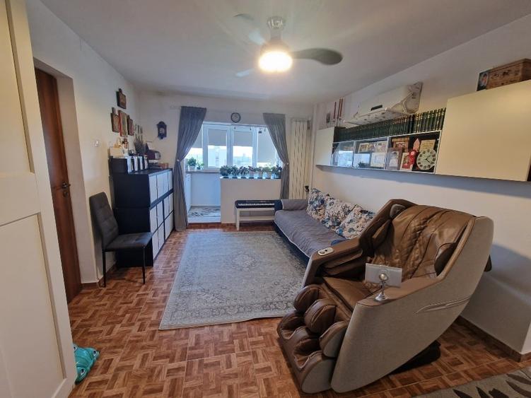 Apartament cu 4 camere semidecomandat, mobilat în Berceni