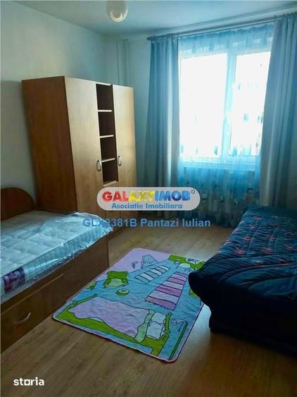 Apartament cu 3 camere semidecomandat în Crângași