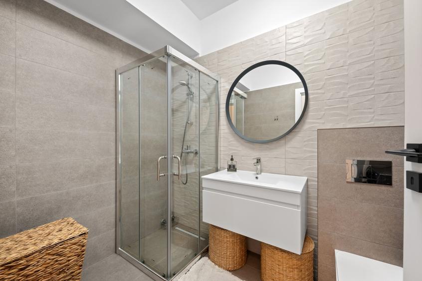 Apartament cu 3 camere decomandat, mobilat în Ștefan cel Mare
