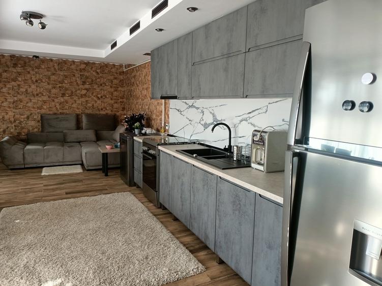 Casă cu 2 camere cu Teren 235 Mp în Central