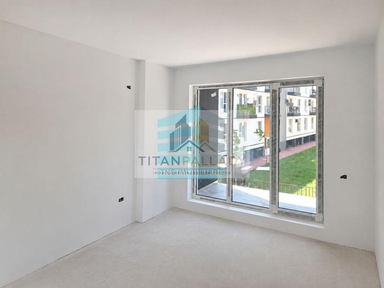 Apartament cu 4 camere decomandat în Titan