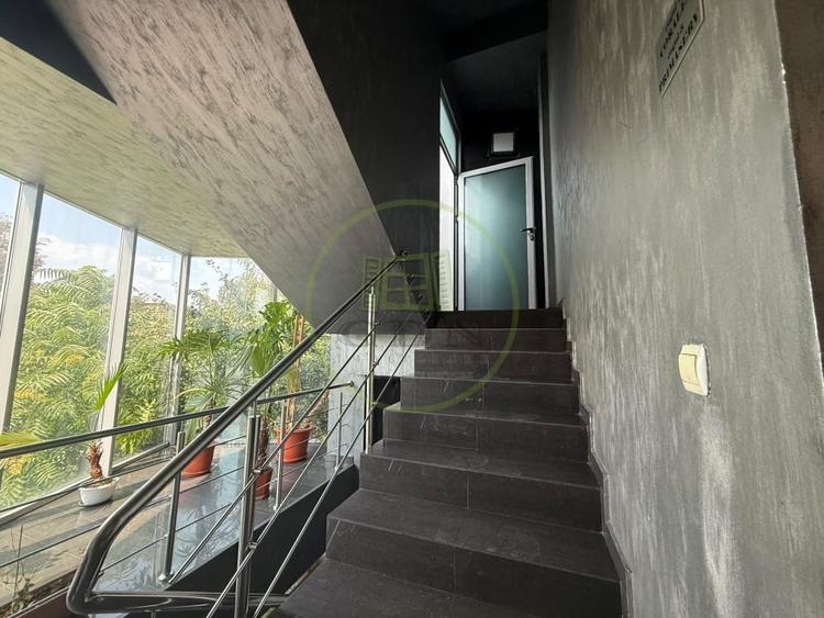 Spațiu comercial, de 660 mp, în Central