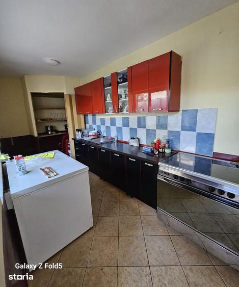Casă cu 2 camere semidecomandat cu Teren 250 Mp în Cantemir