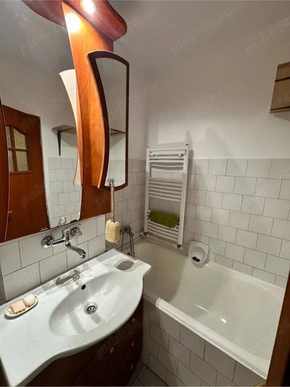 Apartament cu 2 camere decomandat în Botizului
