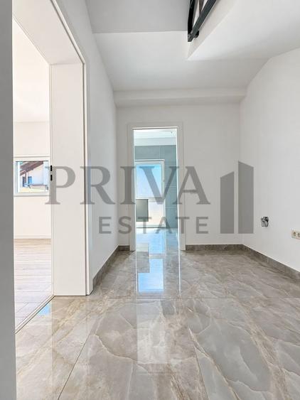 Duplex cu 4 camere cu Canalizare în Giarmata