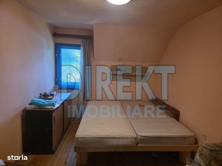 Casă cu 4 camere în Colibița