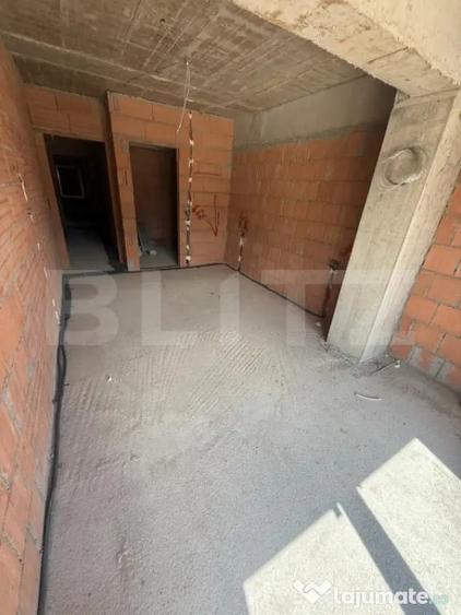Apartament 3 camere, 2 bai, decomandat, etaj intermediar, zo - 5