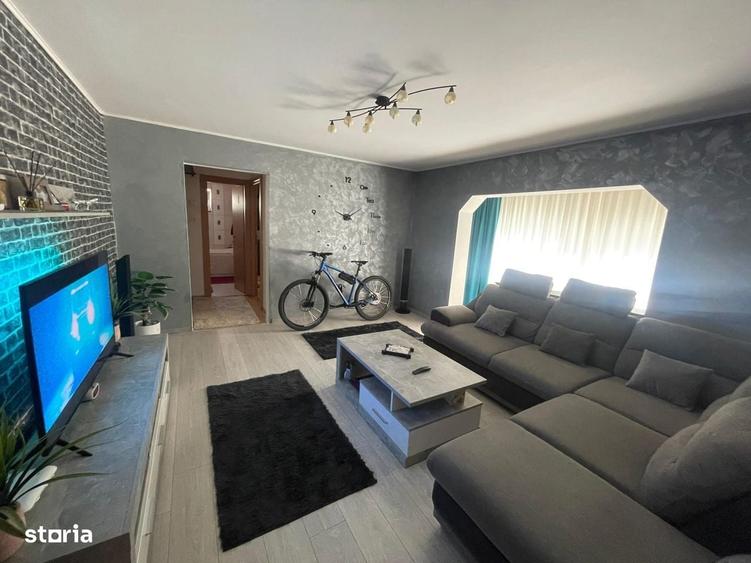 Apartament cu 3 camere în Est