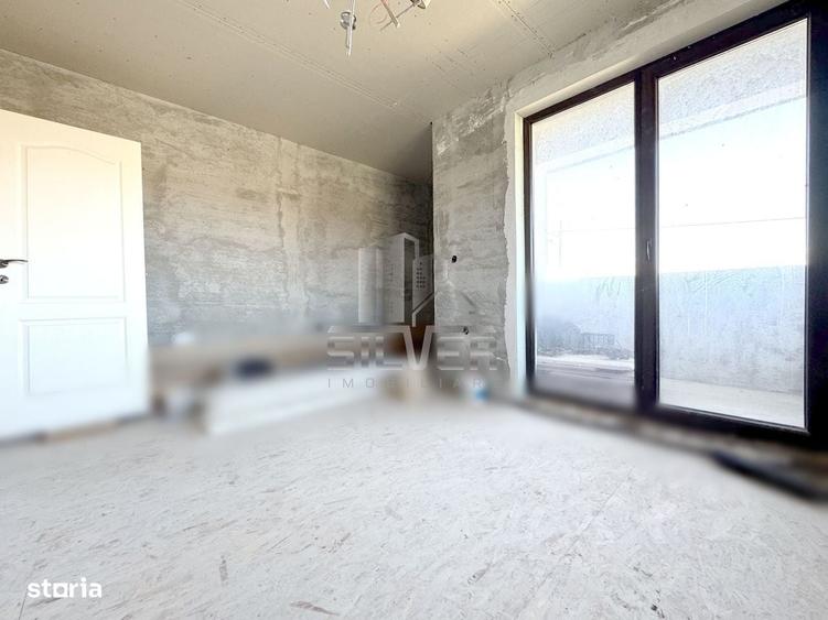 Casă cu 4 camere cu Teren 1000 Mp în Sânpaul