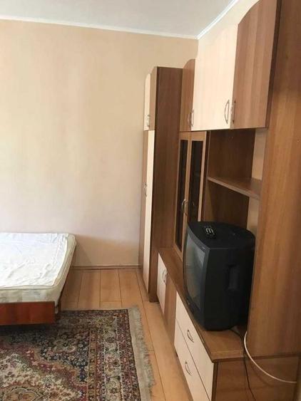 Garsonieră decomandată în Decebal