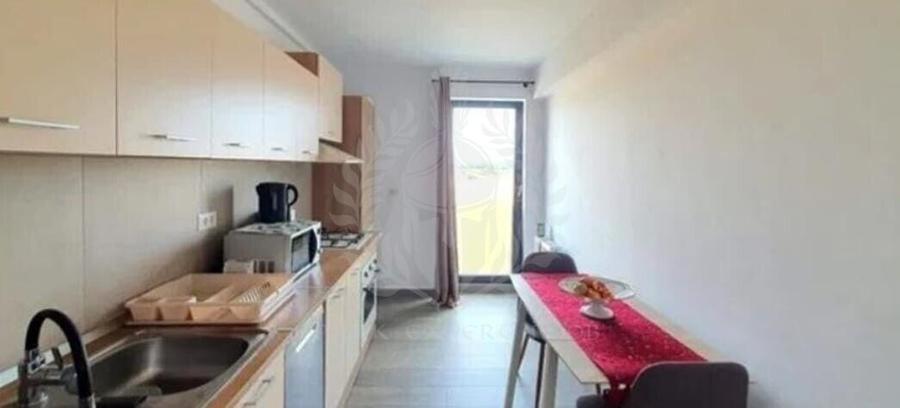 Apartament cu 3 camere decomandat, mobilat în Albert