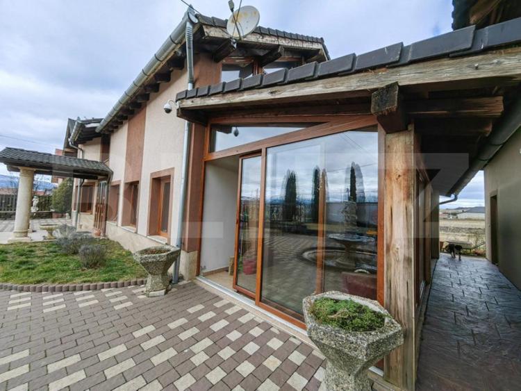 Casă cu 4 camere cu Teren 834 Mp în Oarda