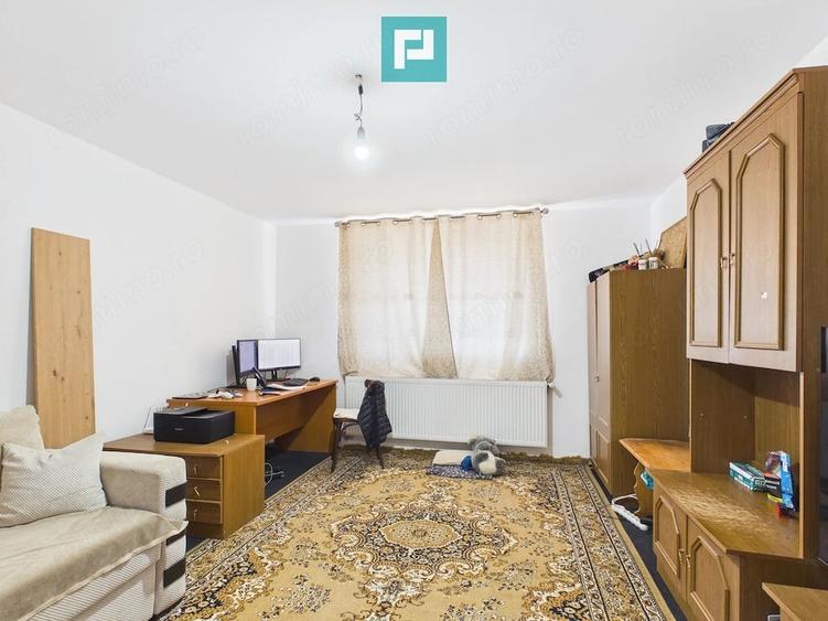 Casă cu 5 camere cu Teren 2134 Mp în Nord