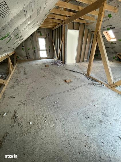 Casă cu 5 camere cu Teren 254.4 Mp în Ghencea