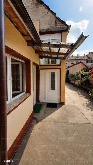Casă cu 4 camere cu Teren 723 Mp în Central