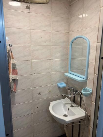 Apartament cu 2 camere nedecomandat în 9 Mai