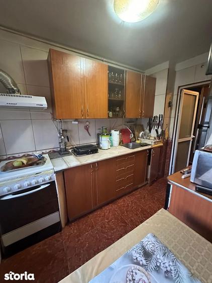 Apartament cu 4 camere decomandat în Militari