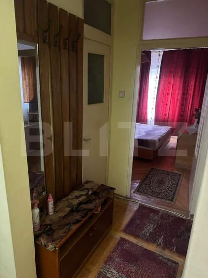 Apartament cu 3 camere decomandat, mobilat în Central