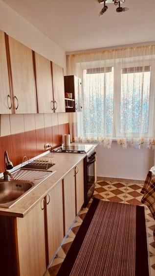 Apartament cu 2 camere semidecomandat, mobilat în P-ța Muncii