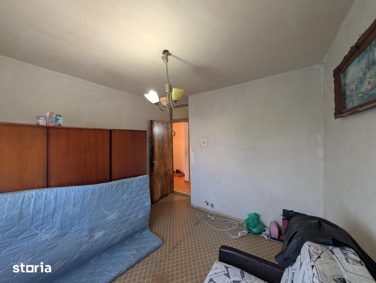 Apartament cu 3 camere decomandat în Mărășești
