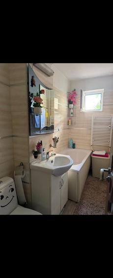 Apartament cu 2 camere semidecomandat în Secu