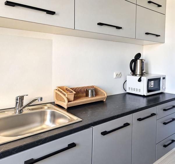 Apartament cu 3 camere decomandat, mobilat în Central