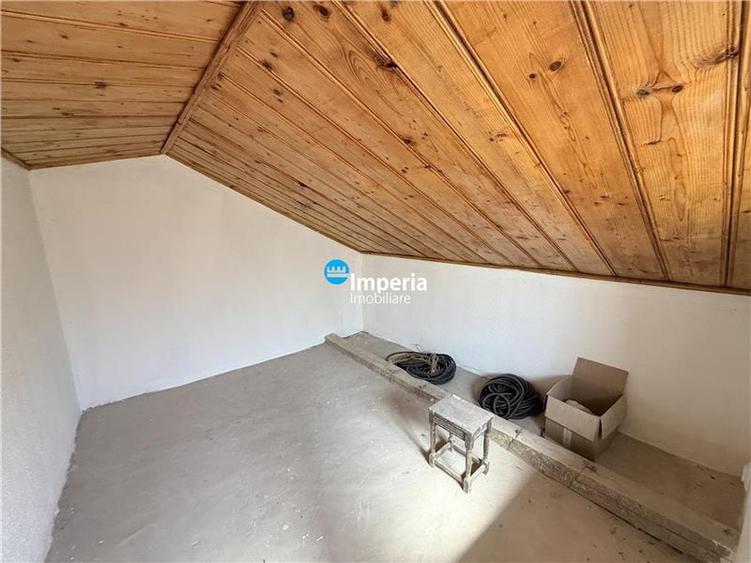 Casă individuală cu 3 camere cu Teren 4200 Mp în Mălăești