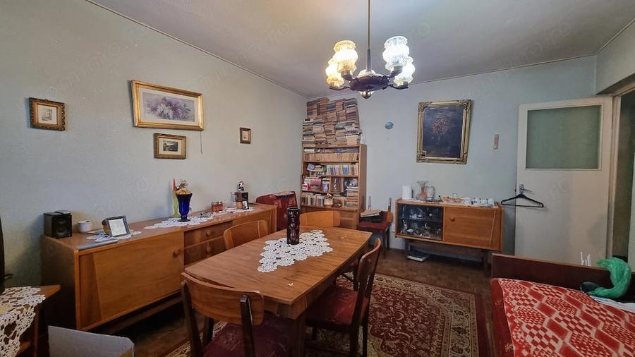 Apartament cu 2 camere decomandat în Sala Palatului
