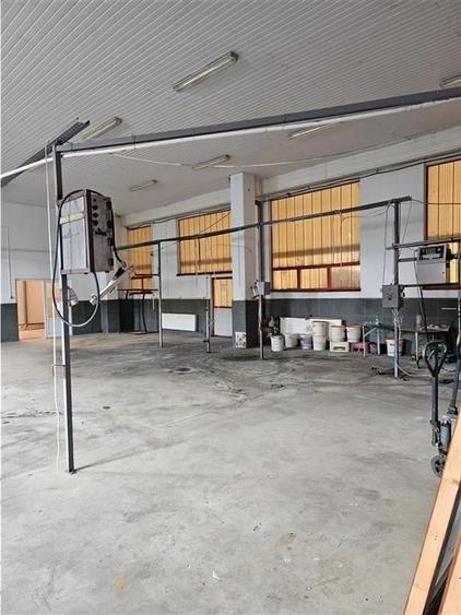 Spațiu industrial, de 2,200 mp, în Mârșa