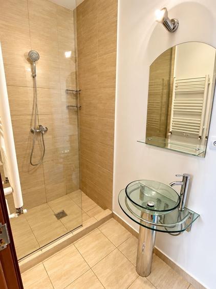 Apartament cu 2 camere semidecomandat în Centrul Istoric