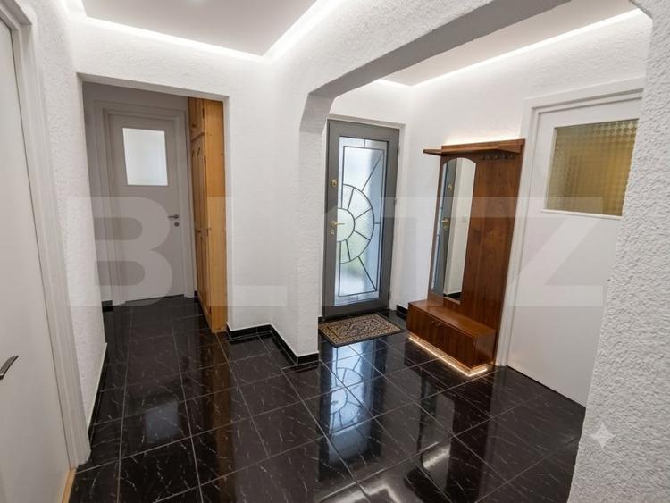 Apartament cu 4 camere decomandat în George Enescu