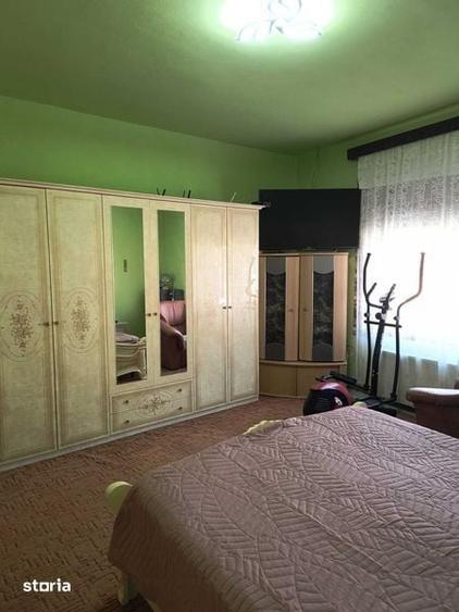 Casă cu 4 camere cu Teren 180 Mp în Central