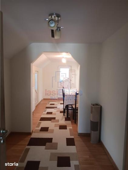 Casă cu 9 camere cu Teren 761 Mp în Popricani
