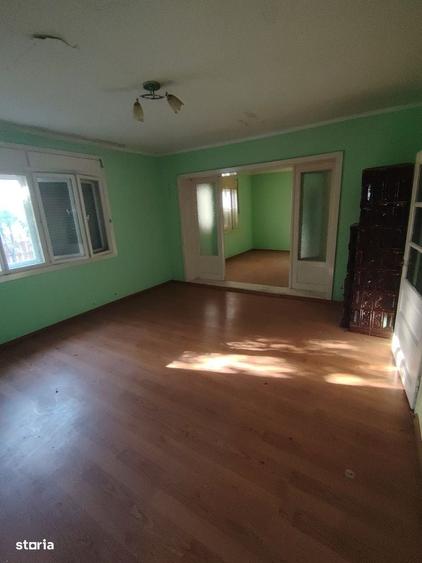 Ocazie!!!Doua case mari la Pancota la pret de apartament. - 3