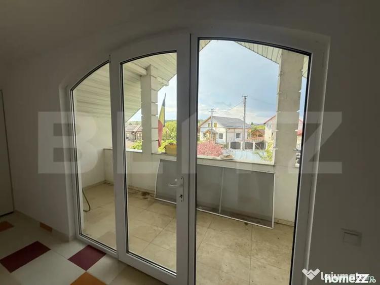 Casă cu 5 camere cu Teren 3837 Mp în Central