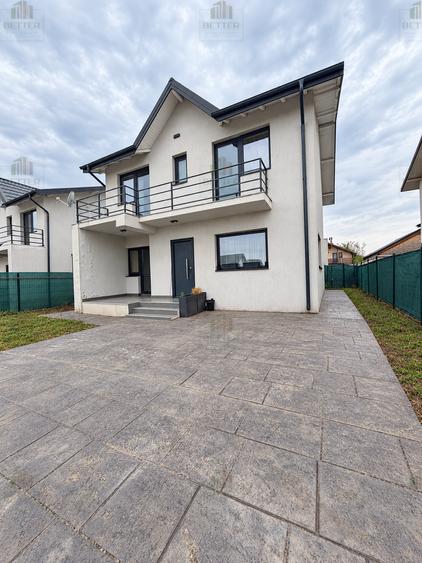Casă individuală cu 4 camere cu Teren 250 Mp în Berceni