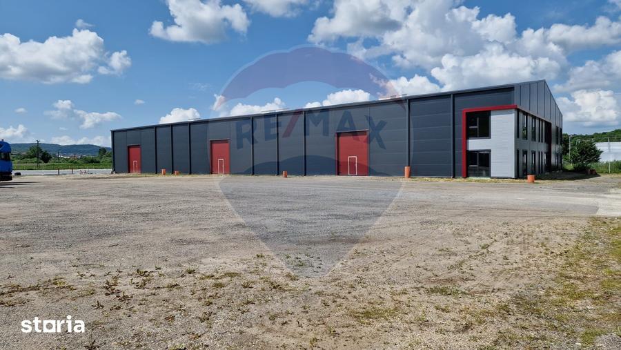 Spațiu comercial, de 2,000 mp, în Feleacu