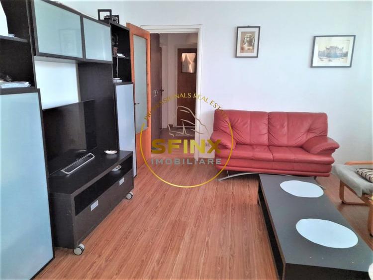 Apartament cu 3 camere semidecomandat, mobilat în Obor