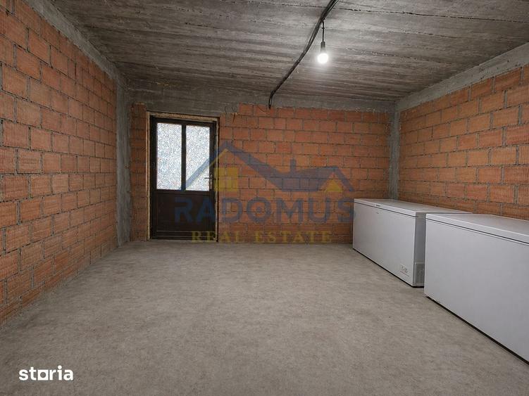 Casă cu 5 camere cu Teren 400 Mp în Central