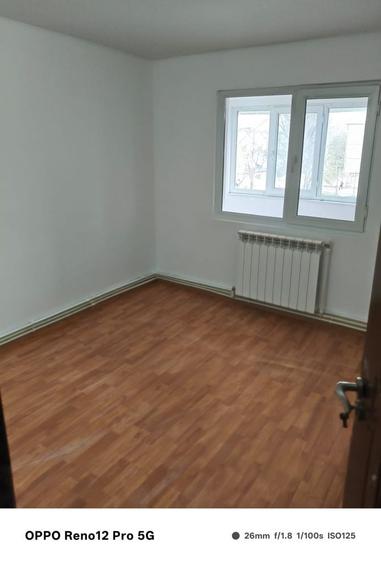 Apartament cu 4 camere semidecomandat în Central