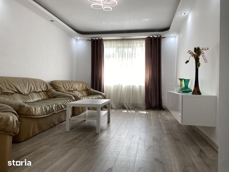 Apartament cu 3 camere decomandat în Micro 11