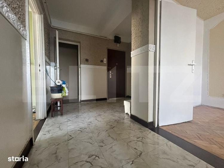 Apartament cu 3 camere decomandat în Central