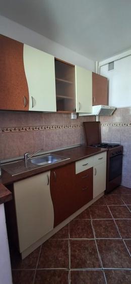 Apartament cu 2 camere semidecomandat, mobilat în Griviței