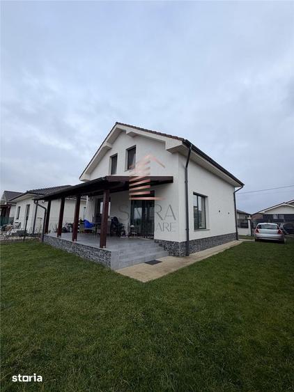 Casă cu 5 camere cu Teren 300 Mp în Sântandrei