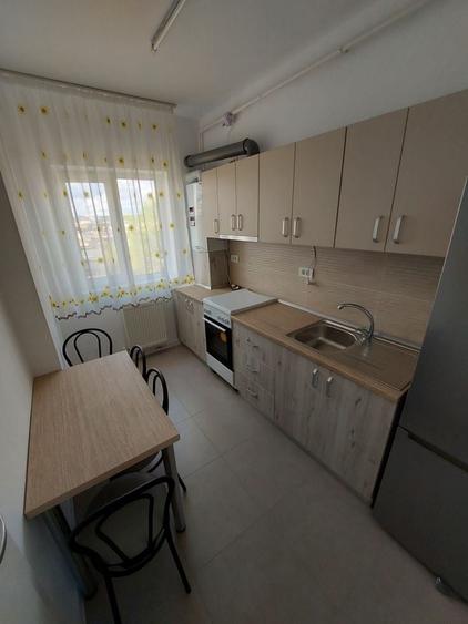 Apartament cu 2 camere decomandat în Craiovei