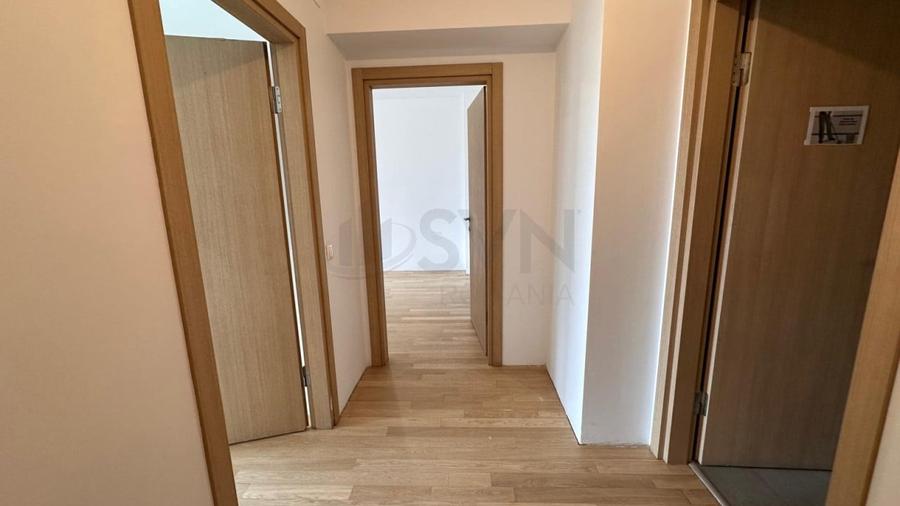 Apartament cu 3 camere decomandat în Barbu Văcărescu