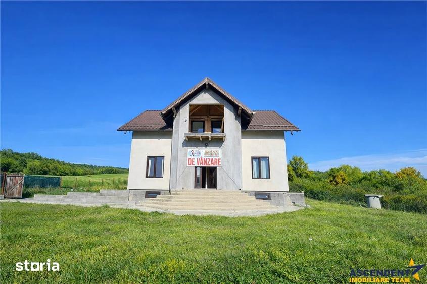 Casă cu 5 camere cu Teren 1532 Mp în Perșani