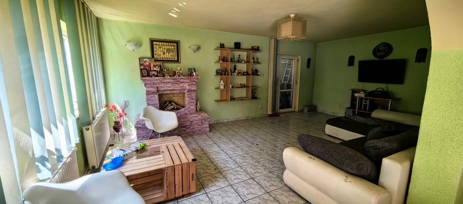 Casă individuală cu 5 camere cu Canalizare în Central