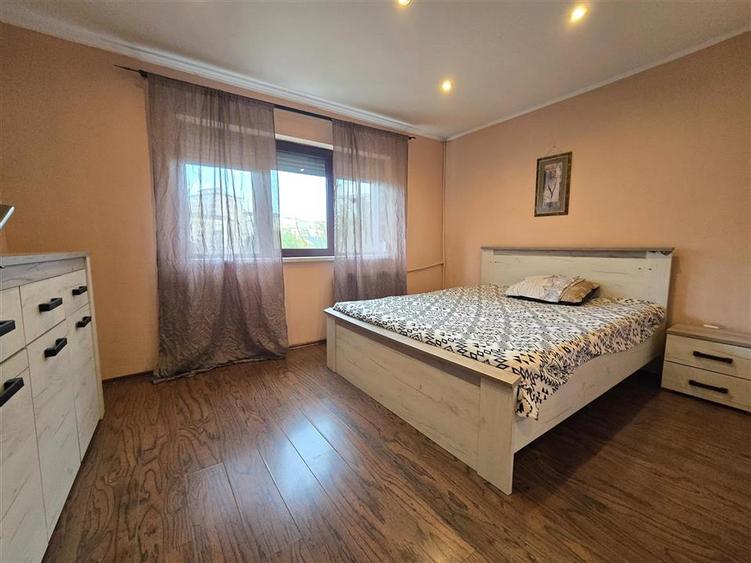 Apartament cu 2 camere semidecomandat în Rogerius