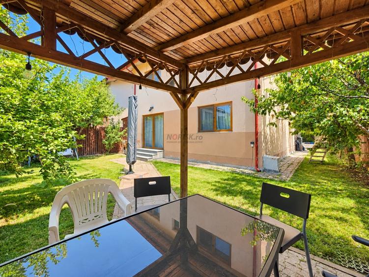 Casă individuală cu 4 camere cu Canalizare în Voluntari